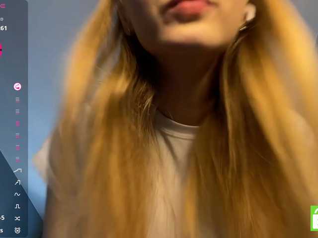 TyeshaDirksen live cam on BongaCams