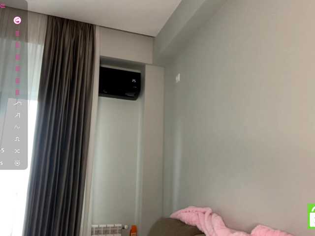 TyeshaDirksen live cam on BongaCams