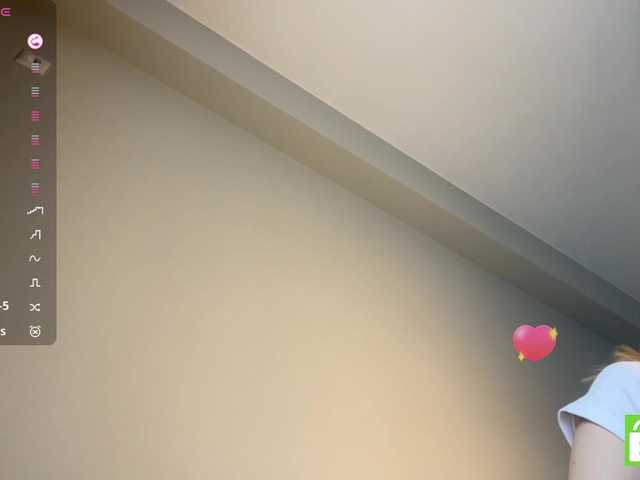 TyeshaDirksen live cam on BongaCams