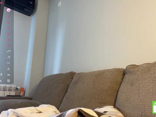 TyeshaDirksen live webcam show