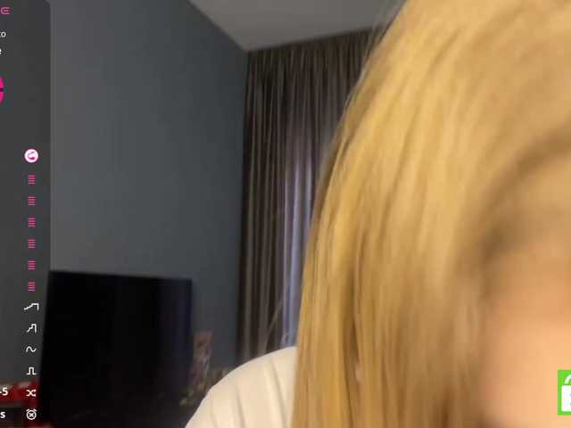 TyeshaDirksen live cam on BongaCams