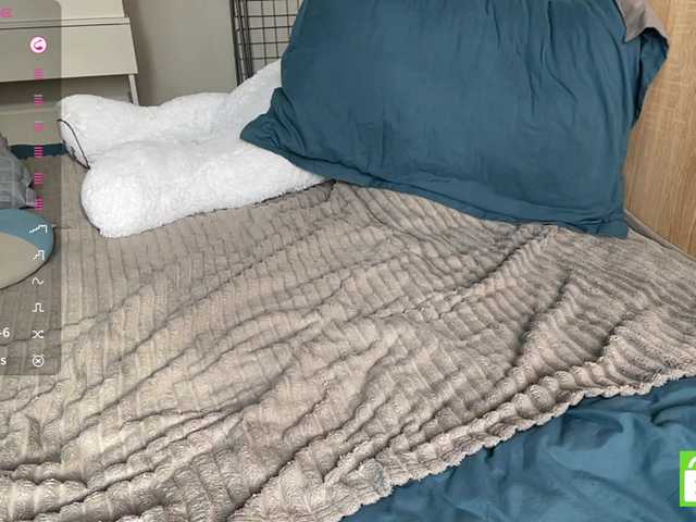 TyeshaDirksen's BongaCams show and profile