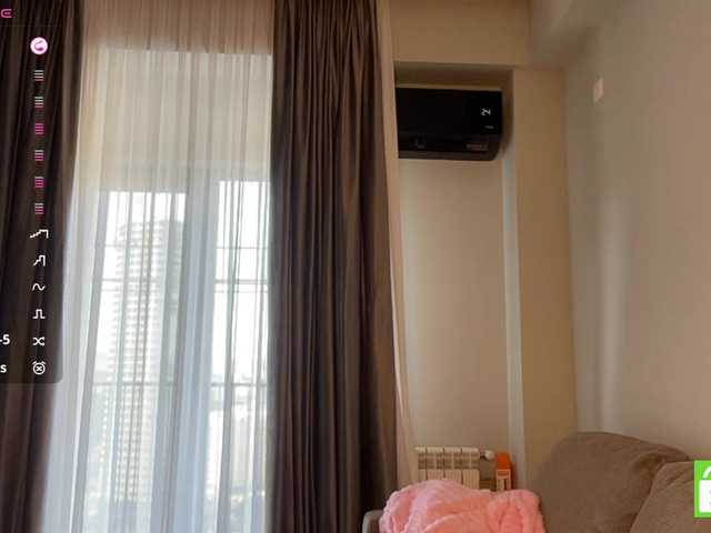 TyeshaDirksen live cam on BongaCams