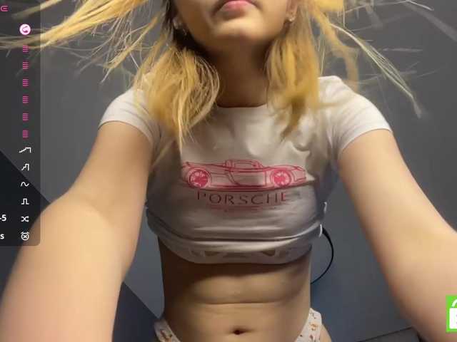 TyeshaDirksen live cam on BongaCams