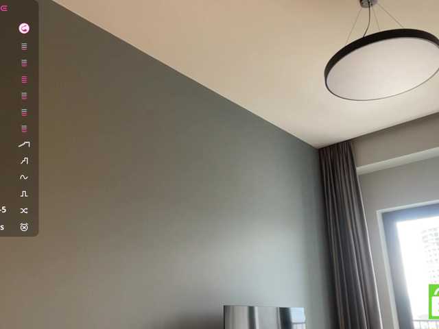 TyeshaDirksen live cam on BongaCams