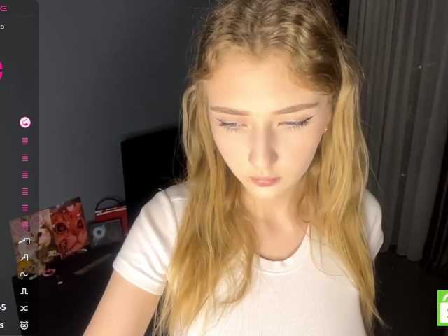 TyeshaDirksen live cam on BongaCams
