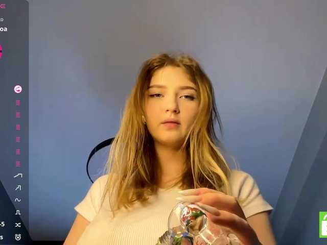 TyeshaDirksen live cam on BongaCams