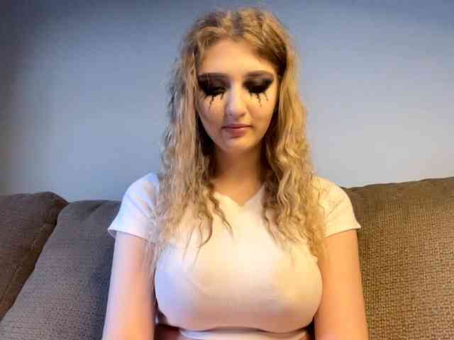 Modèle: TyeshaDirksen