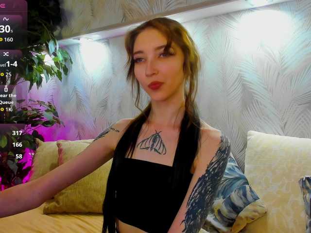 Ellen-Hops live cam on BongaCams