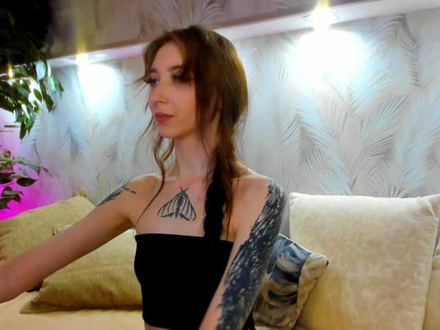 Ellen-Hops live cam on BongaCams