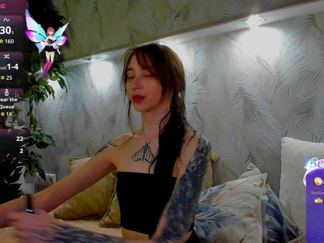 Ellen-Hops live cam on BongaCams
