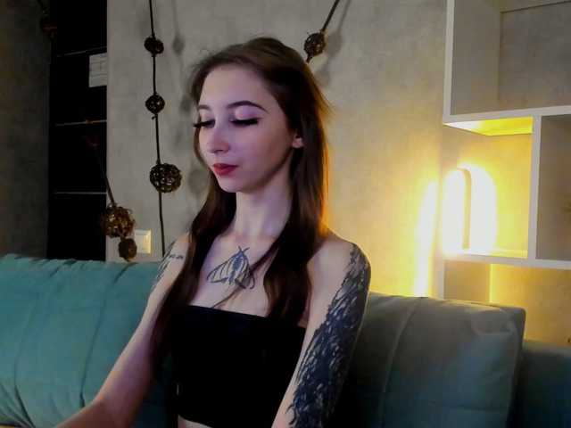 Ellen-Hops live cam on BongaCams