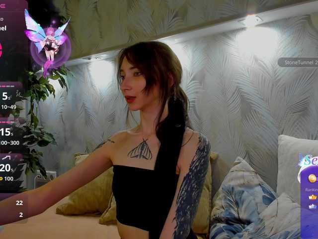Ellen-Hops live cam on BongaCams