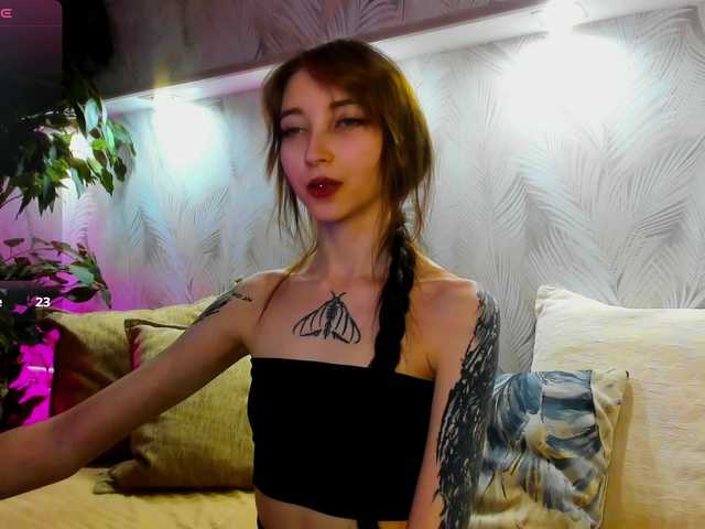 Ellen-Hops live cam on BongaCams
