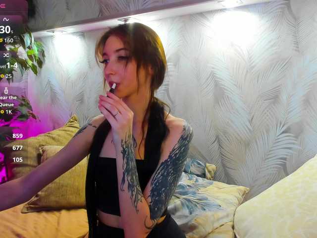 Ellen-Hops live webcam show