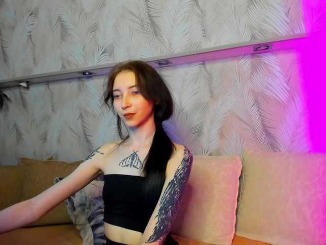 Ellen-Hops's BongaCams show and profile