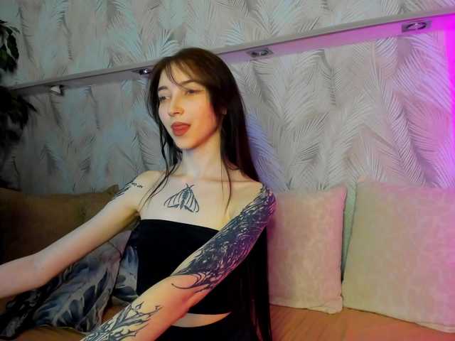 Ellen-Hops's BongaCams show and profile