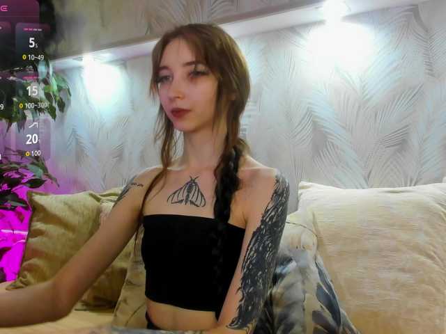 Ellen-Hops live cam
