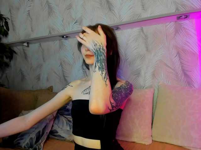 Ellen-Hops's BongaCams show and profile