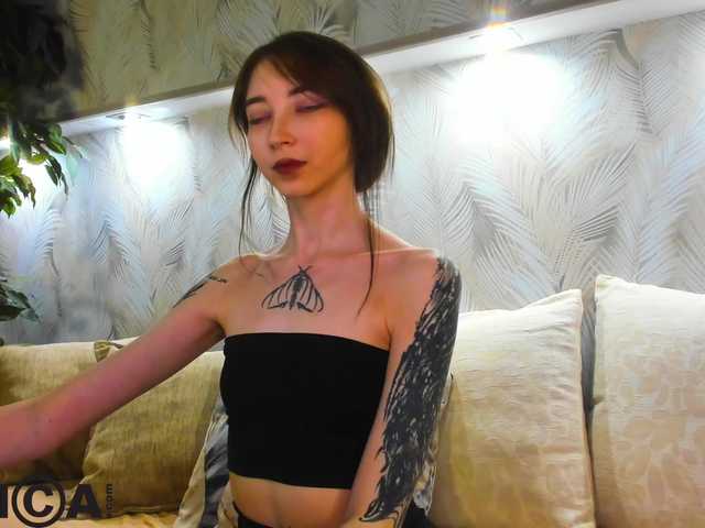 Ellen-Hops live cam on BongaCams