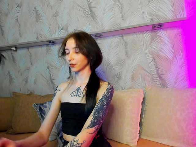 Ellen-Hops's BongaCams show and profile