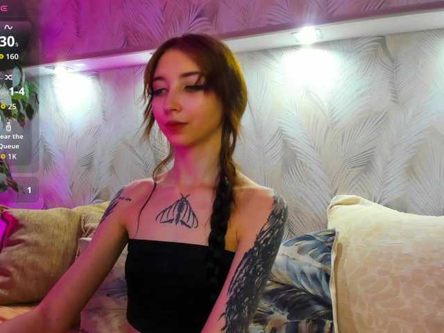 Ellen-Hops live webcam show