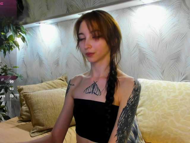 Ellen-Hops live webcam show