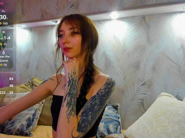 Ellen-Hops live webcam show