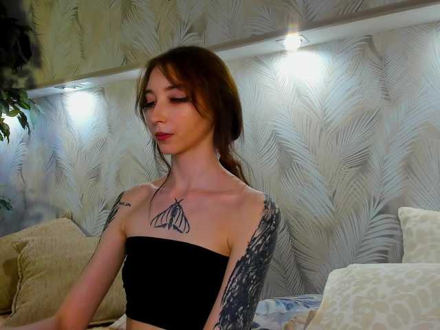 Ellen-Hops live cam on BongaCams