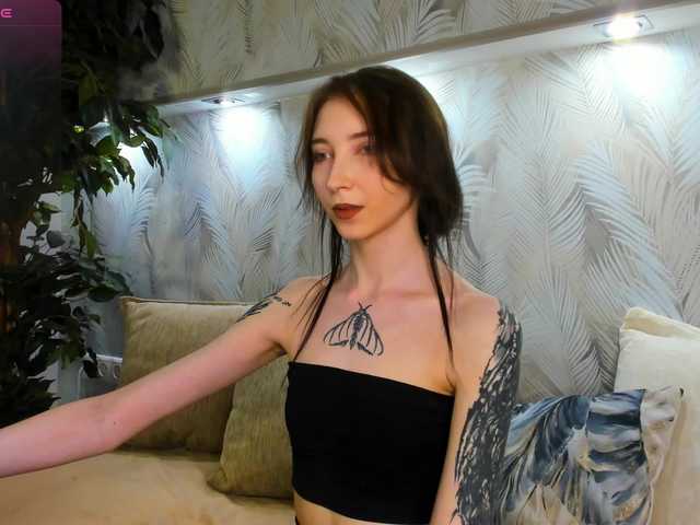Ellen-Hops live cam on BongaCams