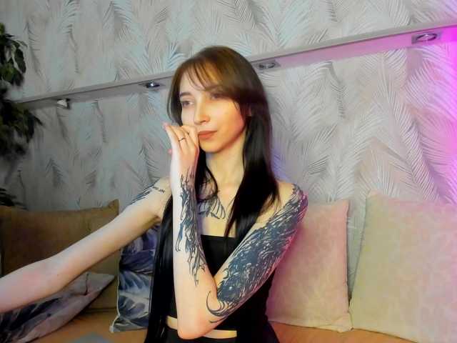 Ellen-Hops's BongaCams show and profile