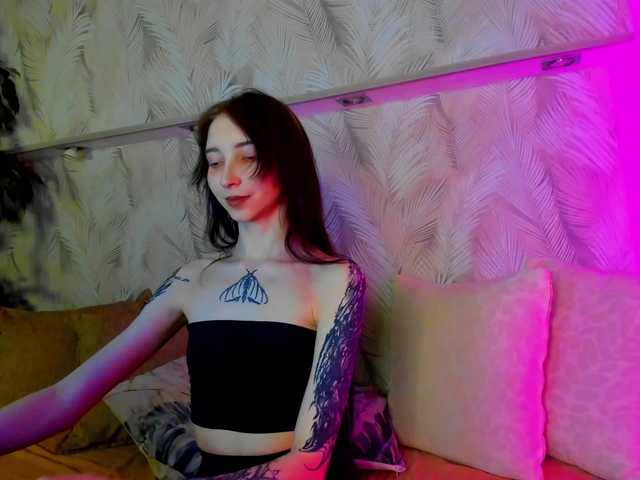 Ellen-Hops's BongaCams show and profile