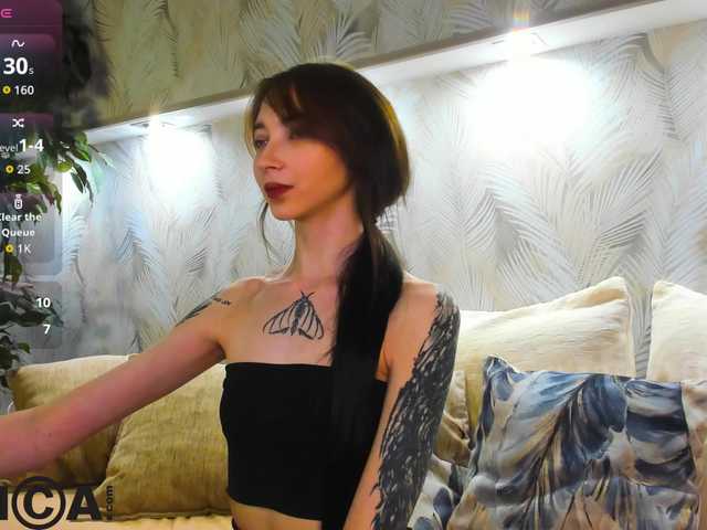 Ellen-Hops live cam on BongaCams