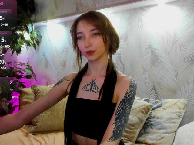 le modèle Ellen-Hops est en webcam porno dans un show sur le site bongacams, il possède les tags suivants: White/Caucasian,Brunette,Shaved