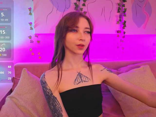 Ellen-Hops live cam on BongaCams