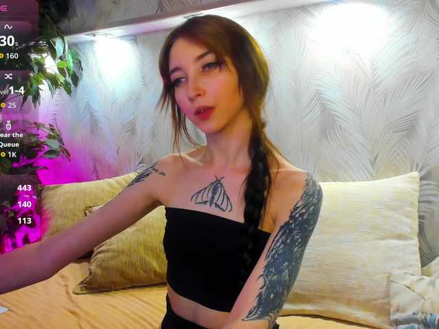 Ellen-Hops live webcam show