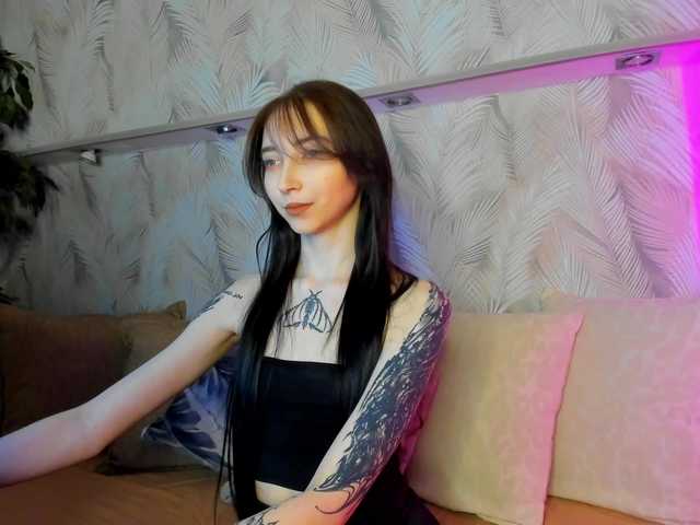 Ellen-Hops's BongaCams show and profile