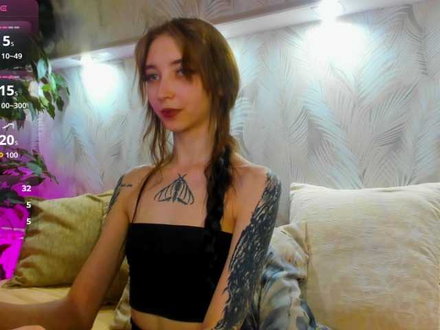 Ellen-Hops live cam on BongaCams