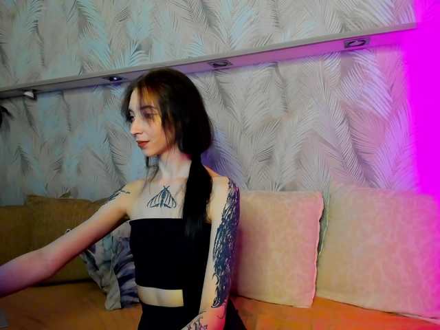 Ellen-Hops's BongaCams show and profile