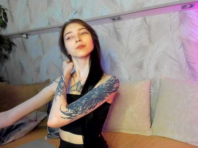 Ellen-Hops's BongaCams show and profile