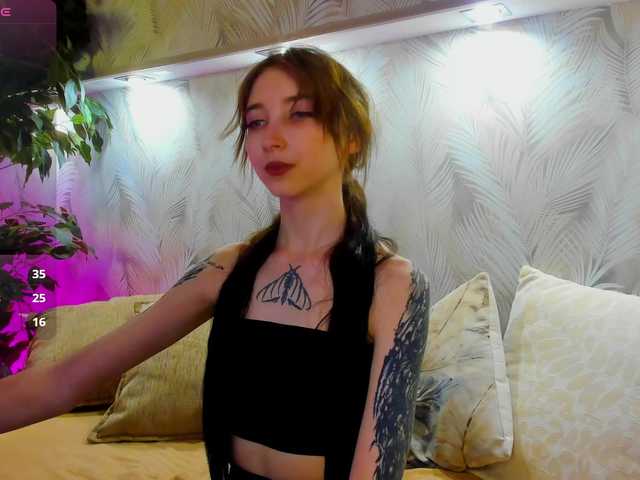 Ellen-Hops live cam on BongaCams
