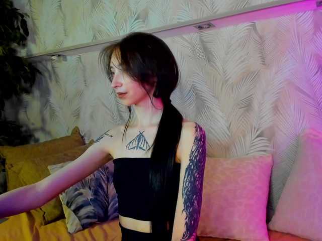 Ellen-Hops's BongaCams show and profile