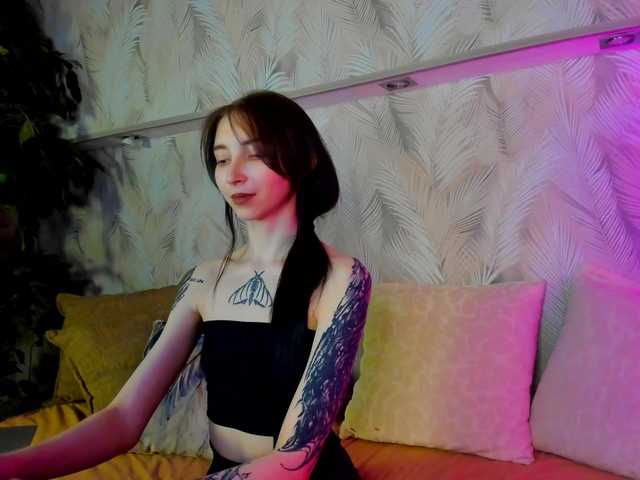 Ellen-Hops's BongaCams show and profile