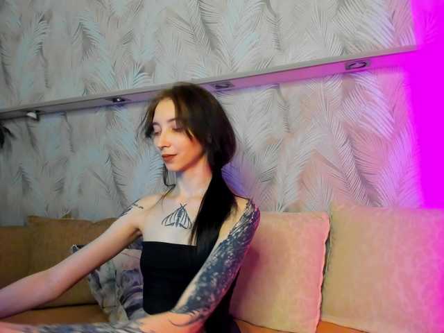 Ellen-Hops's BongaCams show and profile