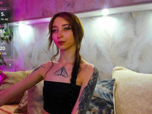 Ellen-Hops live webcam show