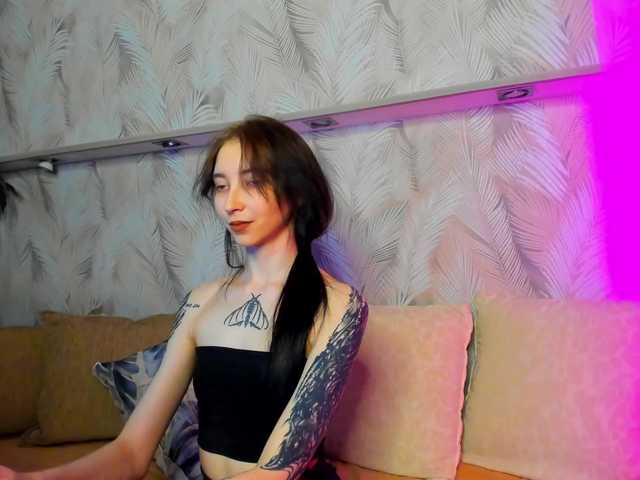 Ellen-Hops's BongaCams show and profile