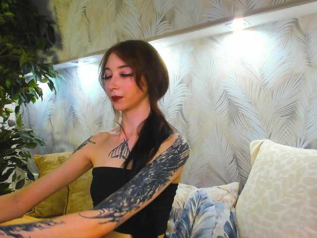 Ellen-Hops live cam on BongaCams