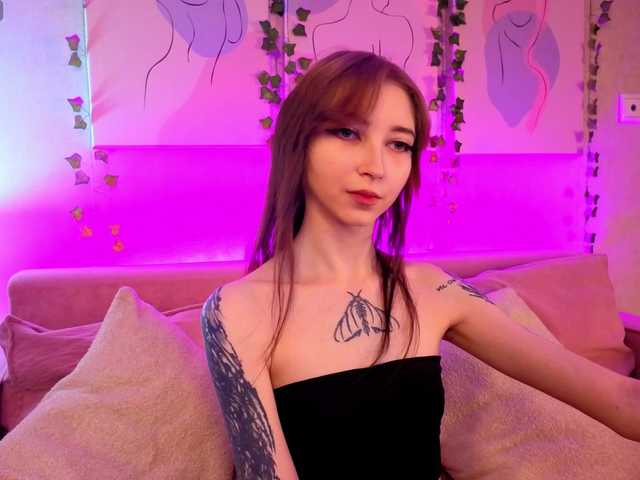 Ellen-Hops live cam on BongaCams
