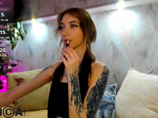 Ellen-Hops live cam