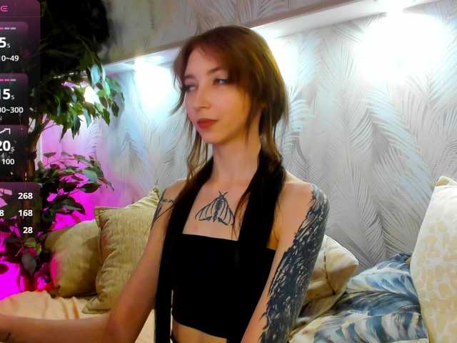 Ellen-Hops live cam on BongaCams